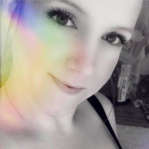 Meet your Posher, Cassandra